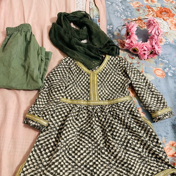 Baby girl dress salwar suit 3 PCs party wear - Picture 2 of 8